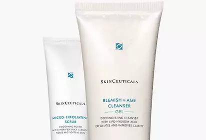 What Causes Fine Lines + Wrinkles Image
